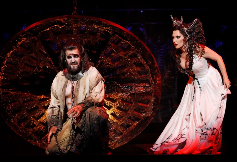 Thomas Hall as Jokanaan, Cheryl Barker as Salome Opera Australia SALOME
