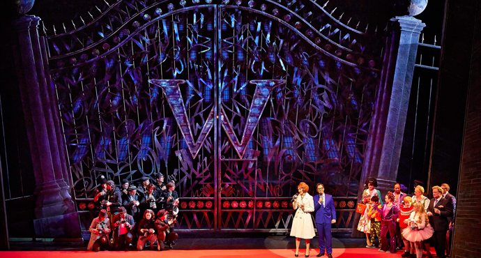 Charlie and the Chocolate Factory musical, Wonka gates