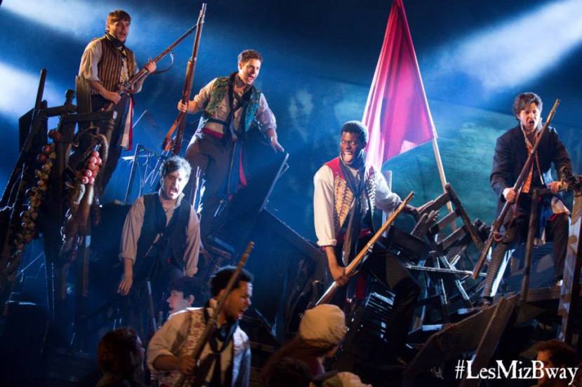 Les Miz 2014 Broadway, barricade