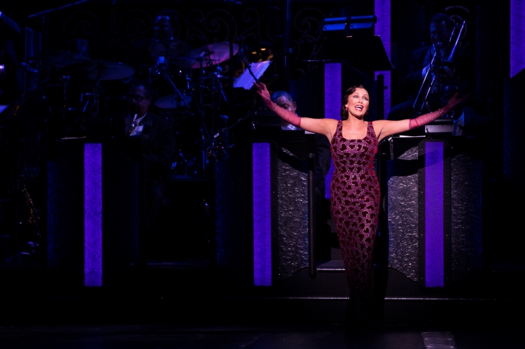 vanessa_williams_in_after_midnight_on_broadway_