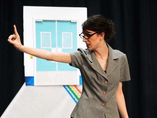 Greys Lobotomy, Laura Raiti