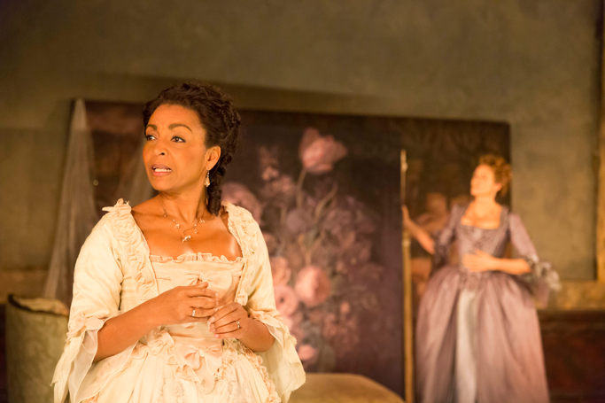 LES LIAISONS DANGEREUSES