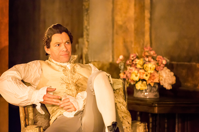 LES LIAISONS DANGEREUSES