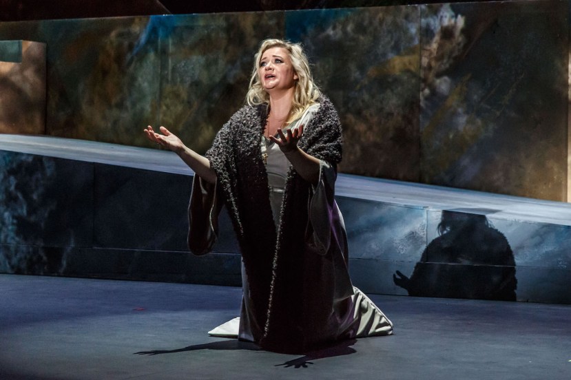 Tannhauser 2016 Melbourne Opera, Lee Abrahmsen as Elisabeth