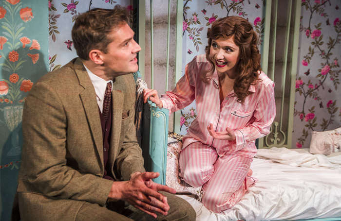 she-loves-me-2016-london-menier-mark-umbers-and-scarlett-strallen