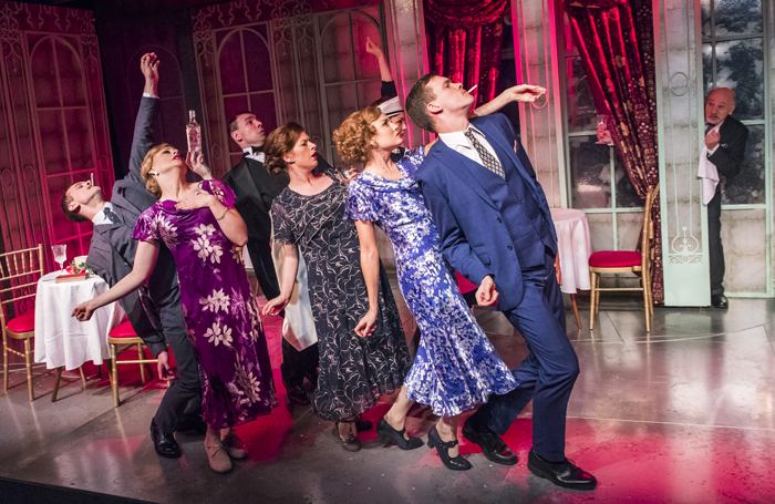 she-loves-me-2016-london-menier